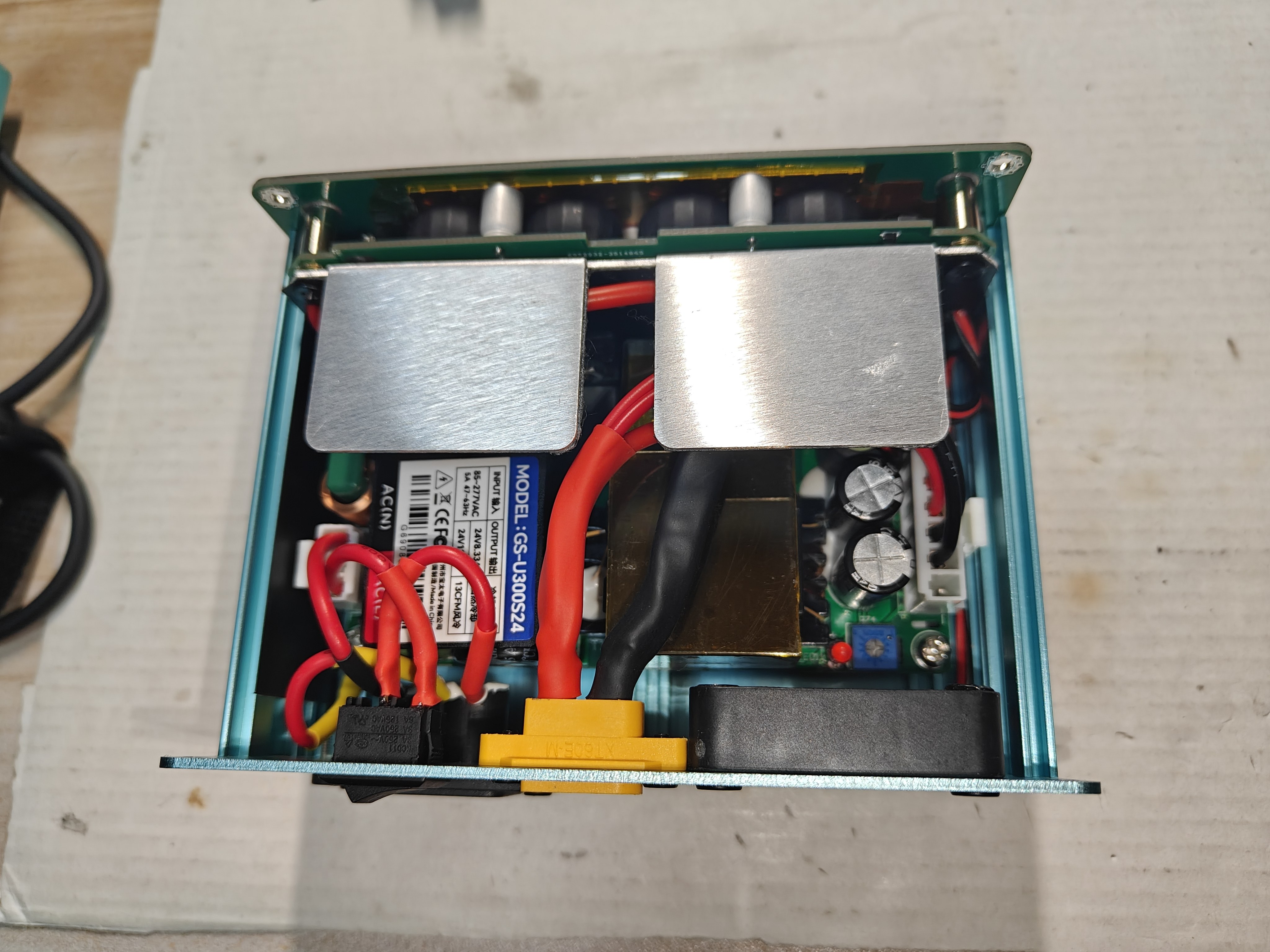 公私有全协议桌面快充充电站 300W 内置电源 四口独立 高颜值 到手用 详情图 6